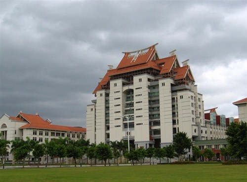 廈門大學(xué)