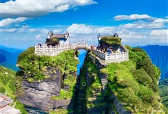 貴州【云游梵凈山】梵凈山+鎮(zhèn)遠古鎮(zhèn)+荔波小七孔+西江千戶苗寨+黃果樹+夜郎洞 雙動六天（接送版）